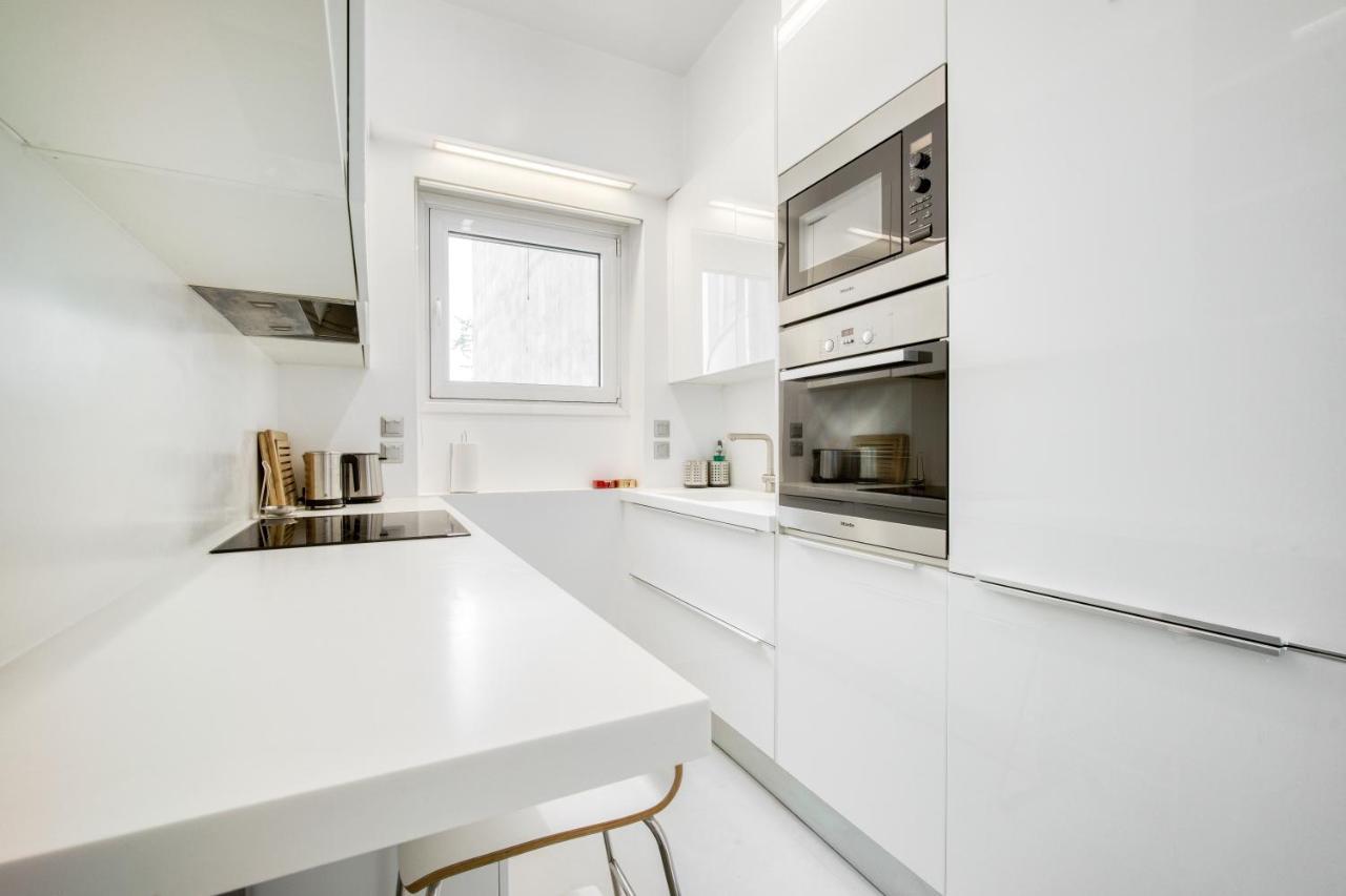Elegant Light Two Bedroom Apartment In City Center Афіни Екстер'єр фото