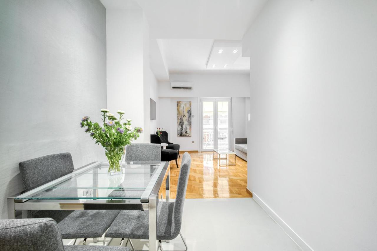 Elegant Light Two Bedroom Apartment In City Center Афіни Екстер'єр фото