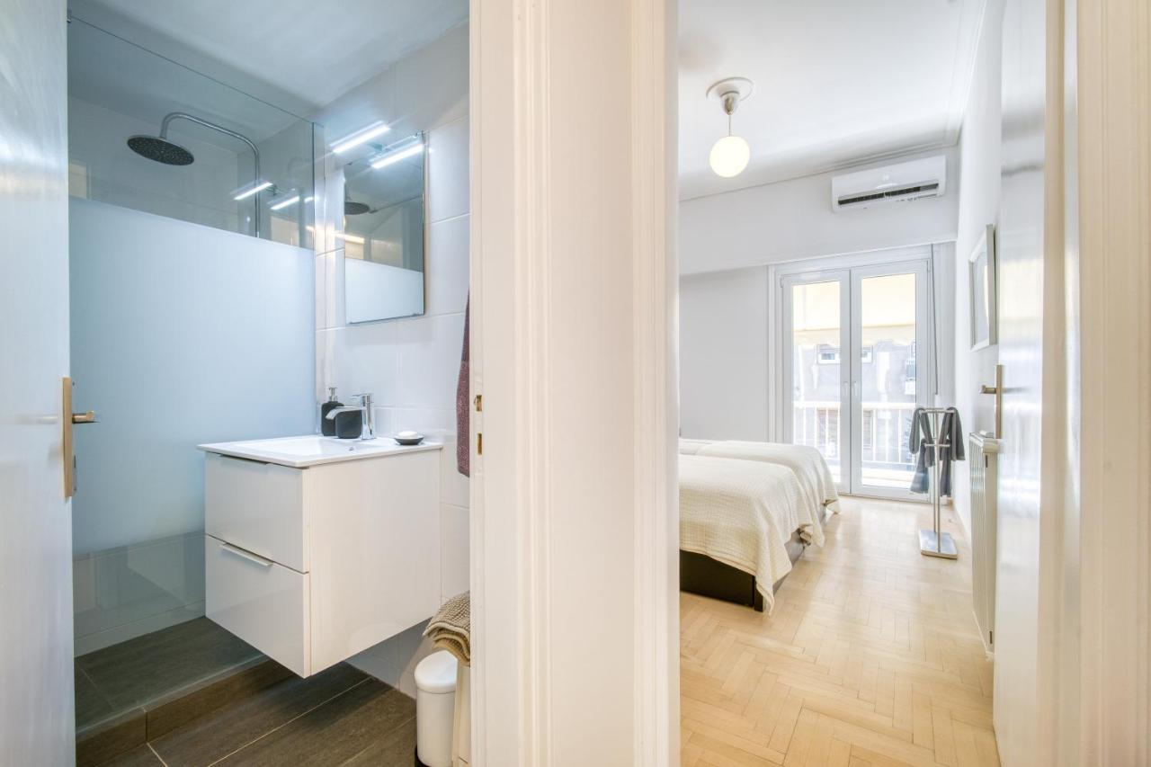 Elegant Light Two Bedroom Apartment In City Center Афіни Екстер'єр фото